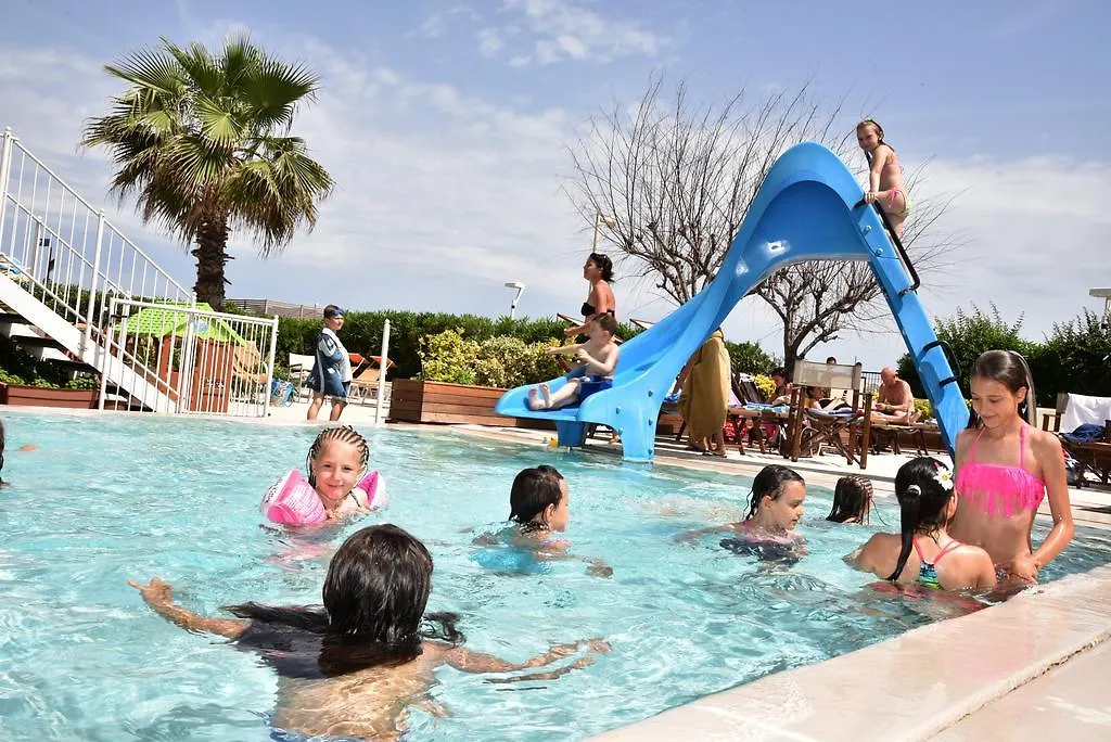 Hotel Fedora Riccione 3*,